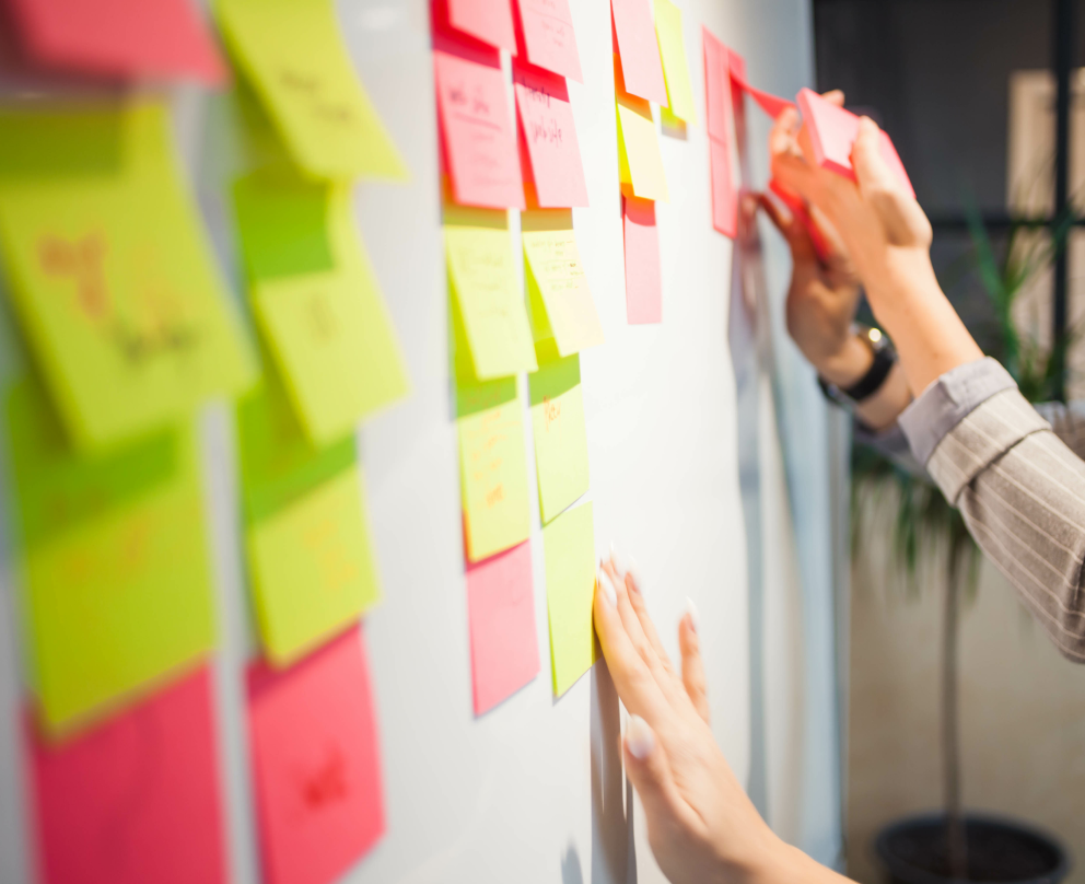 Desenvolvimento ágil de produtos digitais - Innvo - Transformamos tecnologia em impacto real para bancos, seguradoras e fintechs.