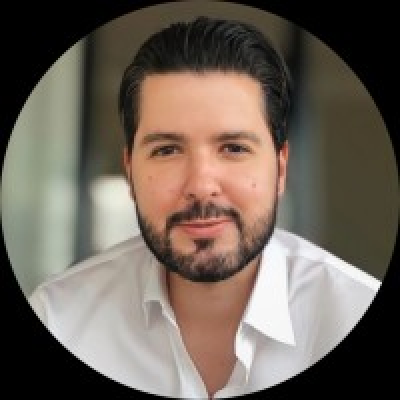 Renato Preti - Innvo - Transformamos tecnologia em impacto real para bancos, seguradoras e fintechs.